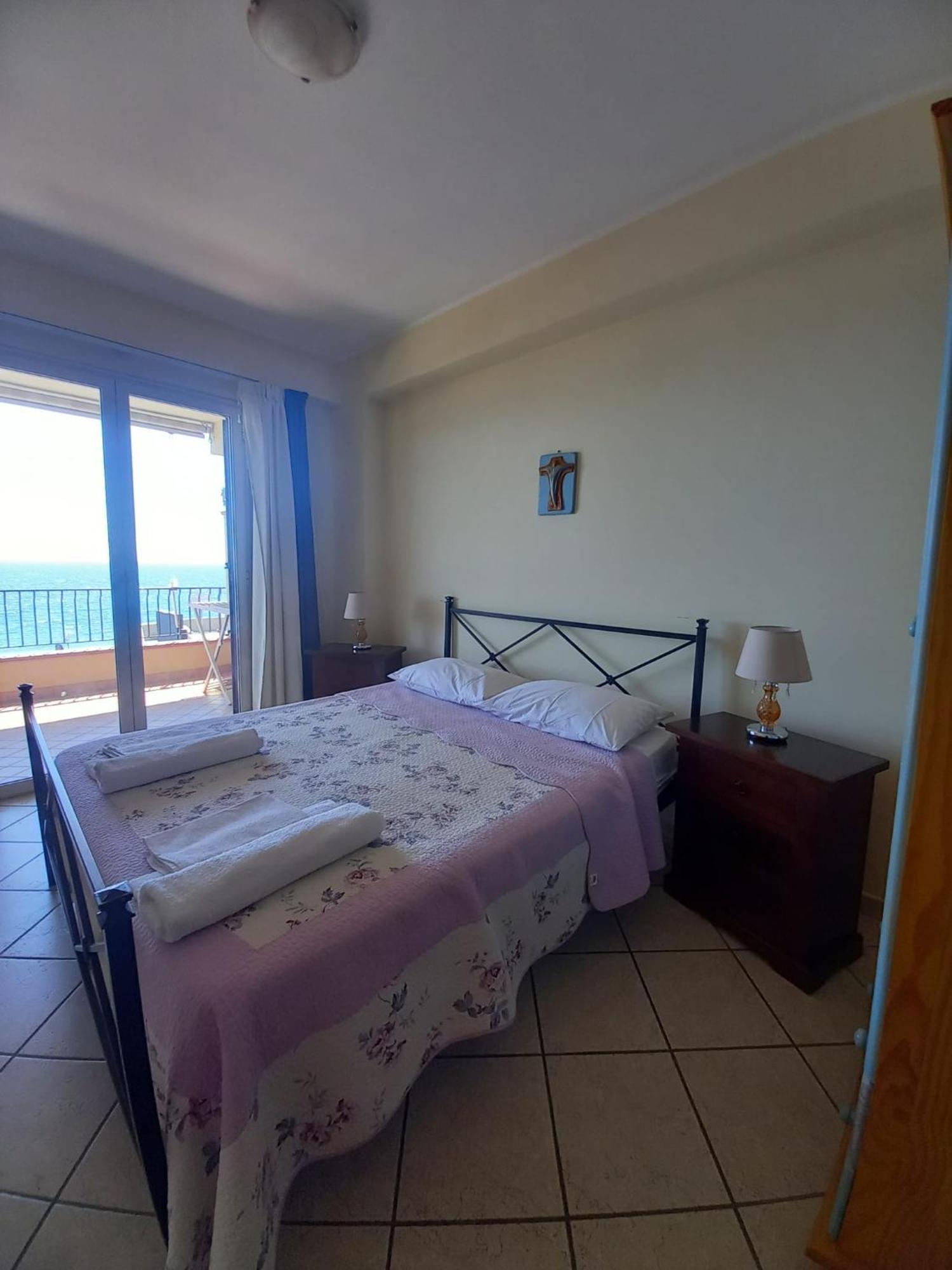 B&B La Sirena Santa Teresa Di Riva Zewnętrze zdjęcie